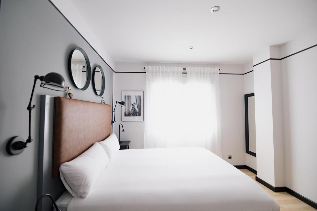 Standard Double Room,1111183446:JPEG
